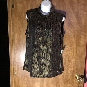 NWT Black & Gold Beauty